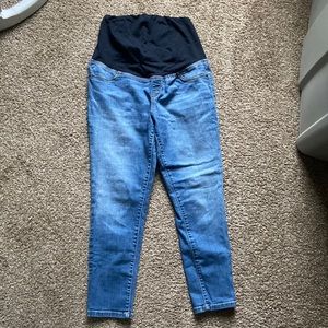 Cropped maternity jeans